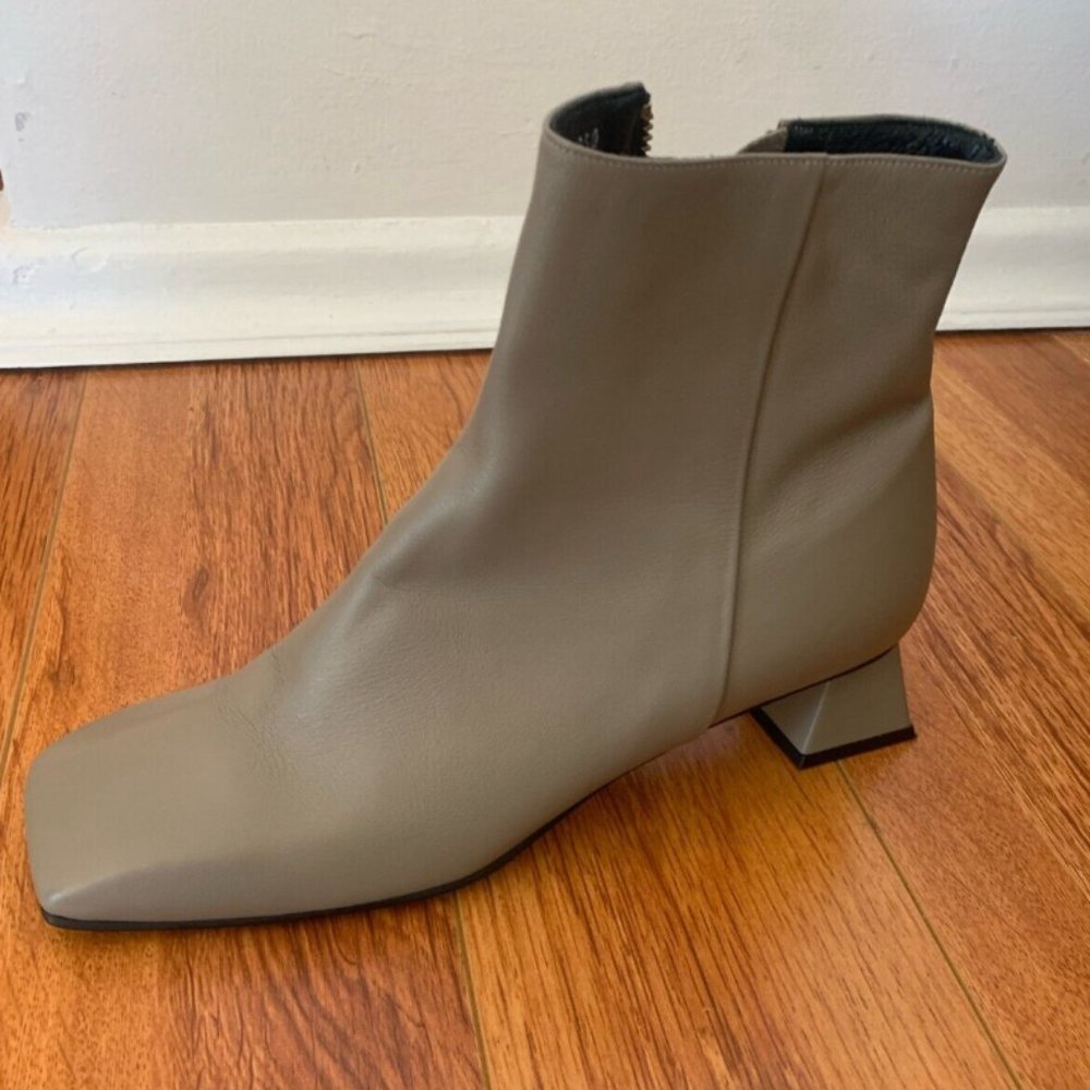 Unworn Yuul Yie Sz 38 Beige Booties US 7.5/8